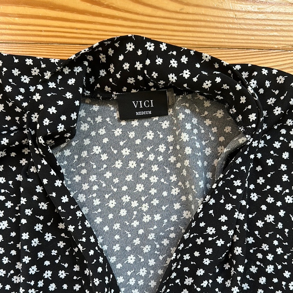 VICI Black and White Kimono Dress | medium - Picture 3 of 4